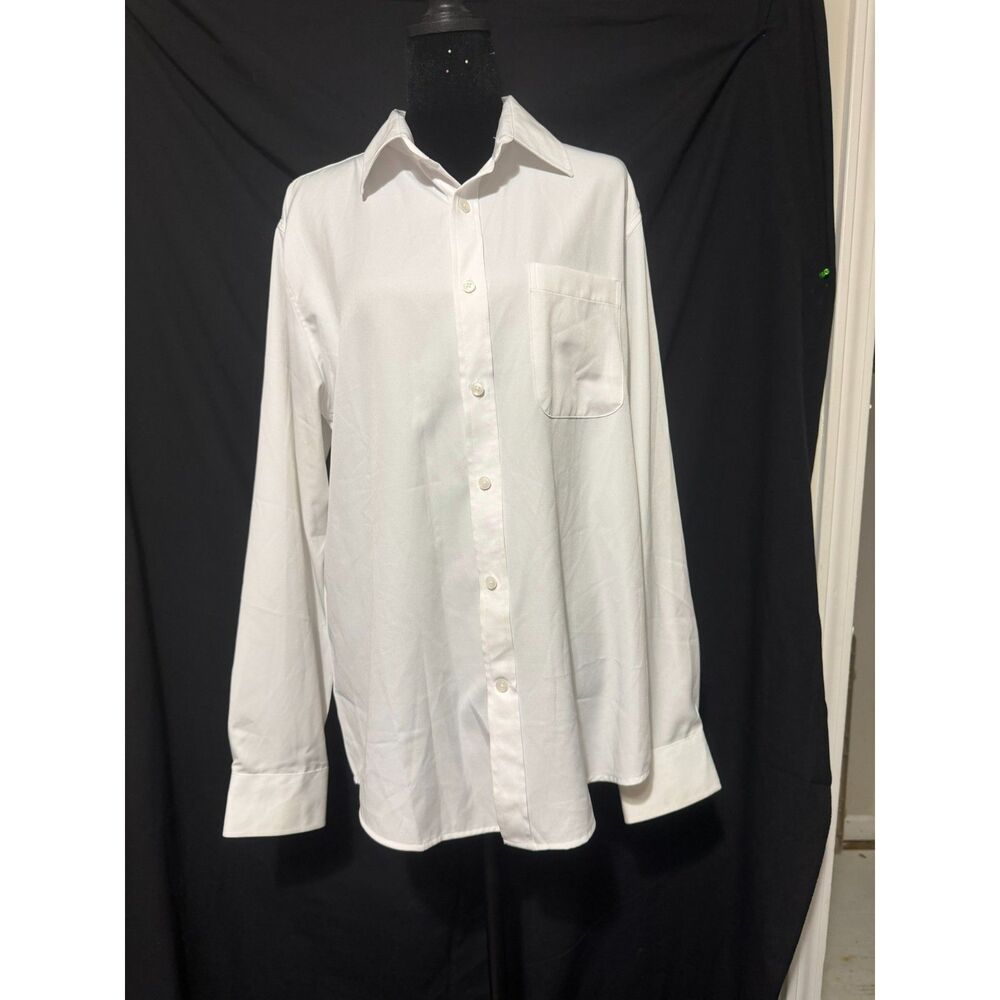 #294 - Basic Collection Men's White Dress Shirt Size M Long Sleeve Button Down